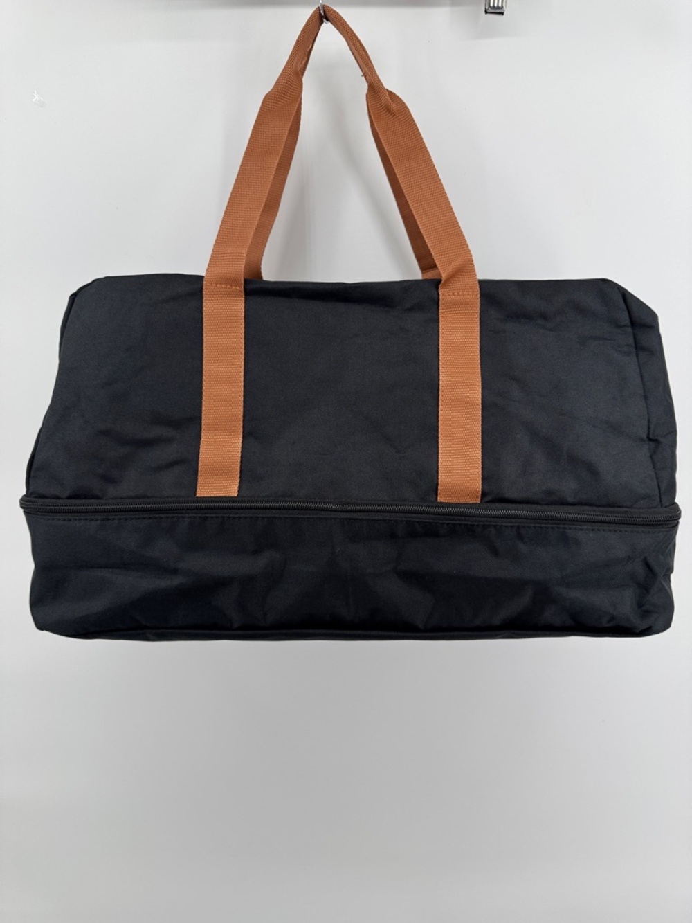 DSW Exclusive lightweight weekender duffel bag with Shoe Compartment NWOT